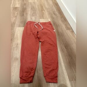 Vuori Performance Jogger *Read*